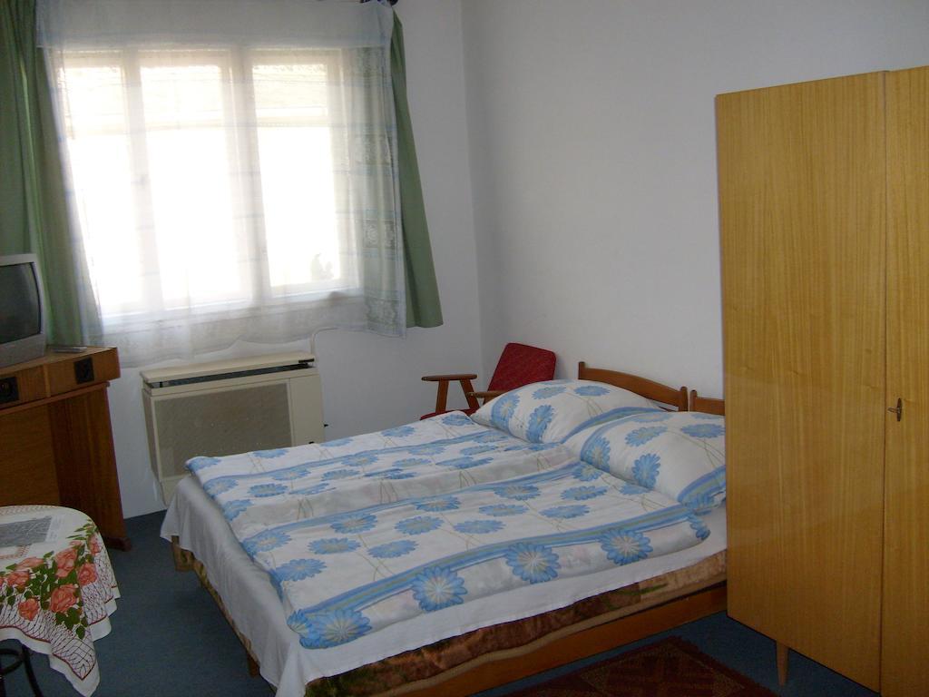 Apartament Toth Maganszallas Hajdúszoboszló Pokój zdjęcie